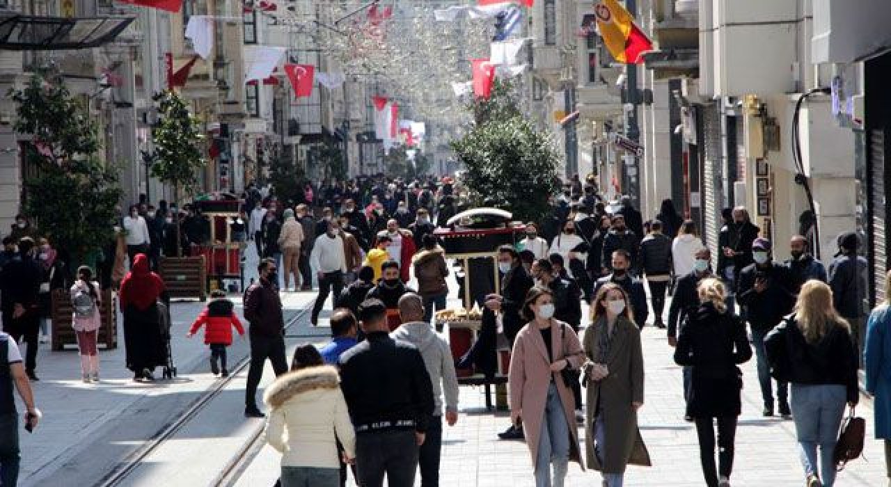 İstiklal Caddesi ve Beşiktaş'ta turist yoğunluğu