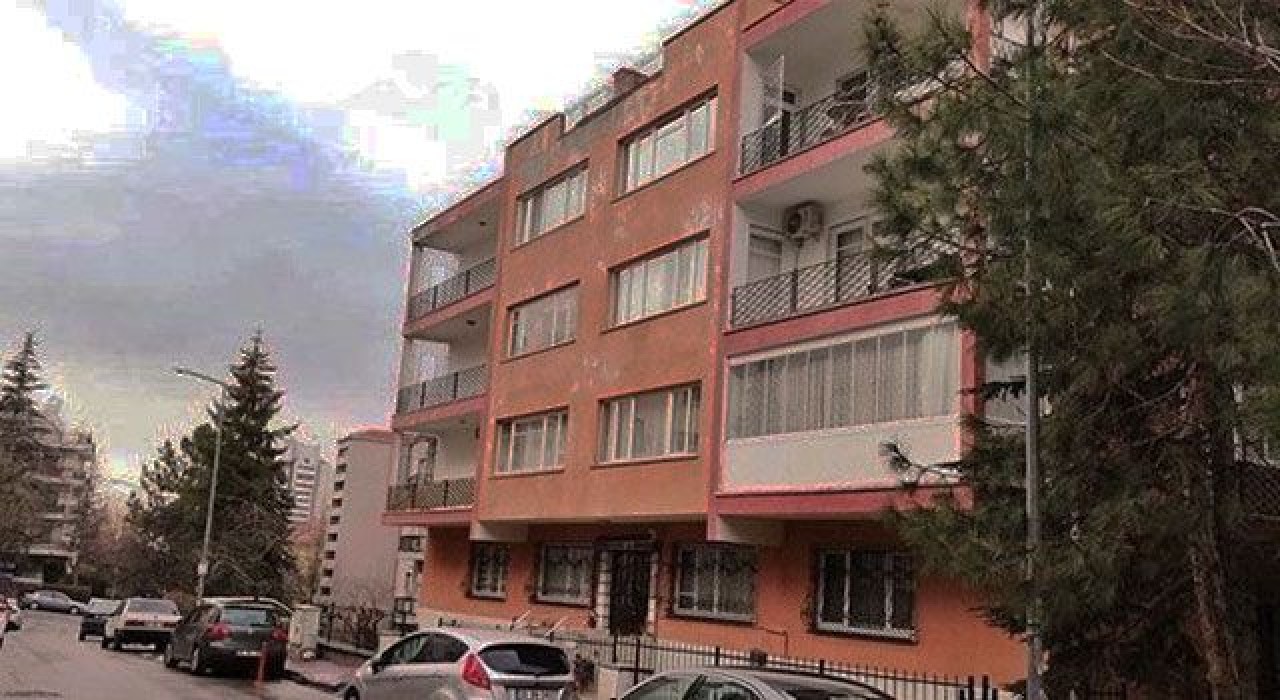 Kayyum atanan apartman sakinleri, evlerini terk etti
