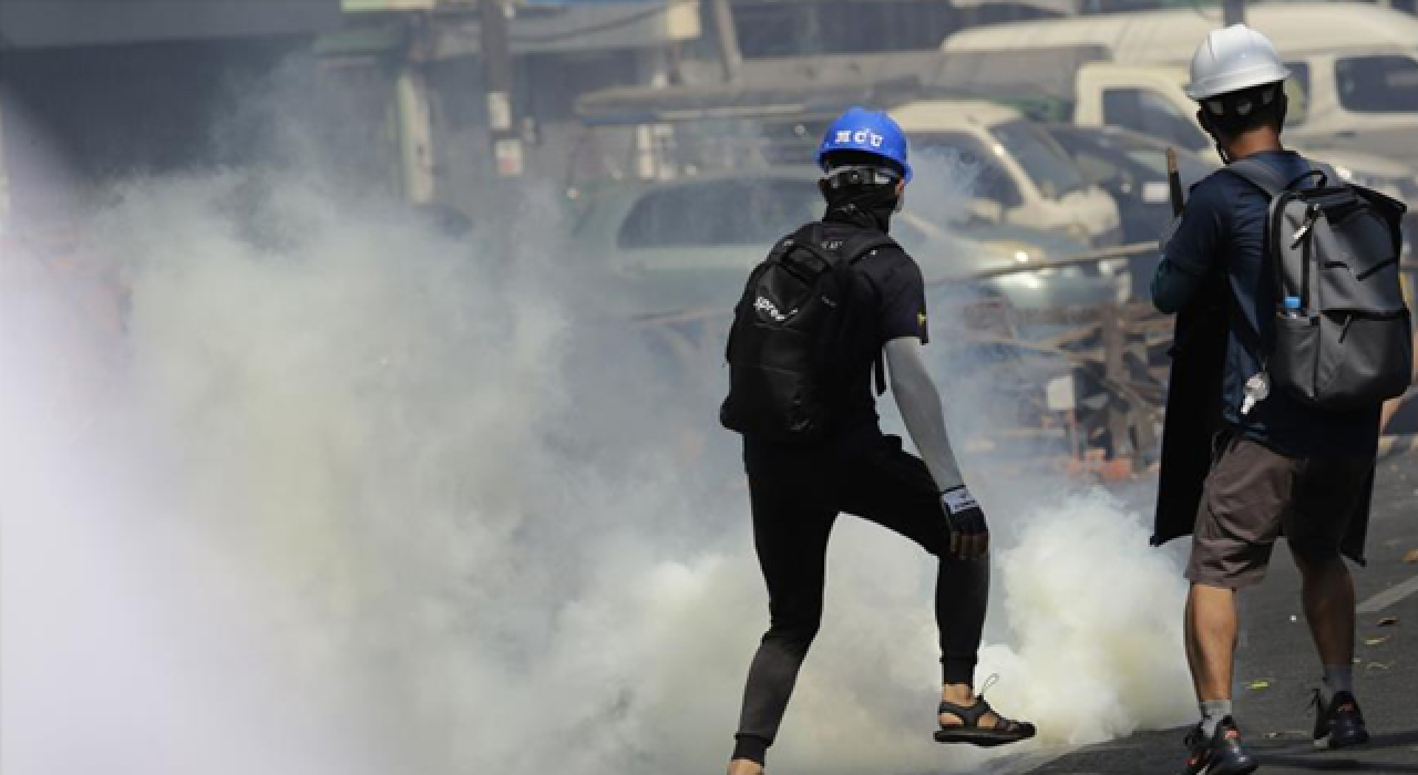 Myanmar'da ölü sayısı 700'ü geçti