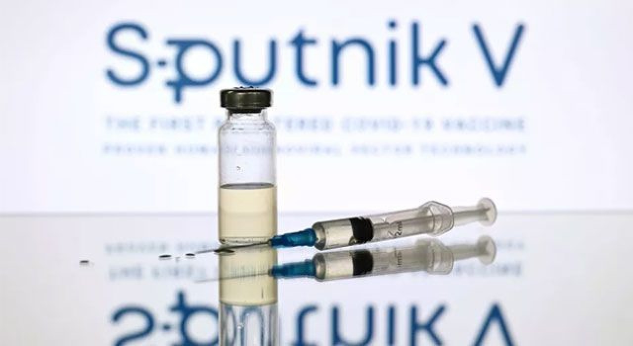 Rusya'nın Koronavirüs aşısının üretim sürecini inceleyecek