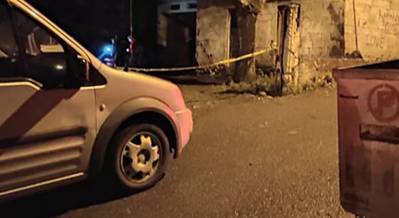 Tartıştığı kişiyi başından vurdu