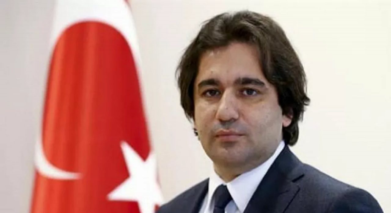 Cumhurbaşkanı Başdanışmanı'ndan, "FETÖ'nün gazeteci kılıklı kamikaze eylemi" vurgusu