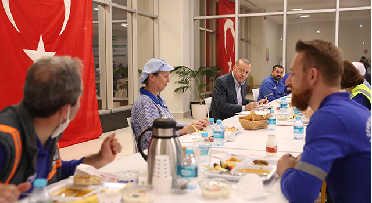 Cumhurbaşkanı Erdoğan, 1 Mayıs'ta işçilerle buluştu