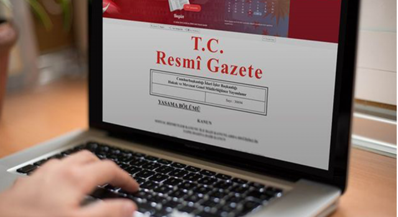 Cumhurbaşkanlığı'ndan gece yarısı atamalar, görevden almalar