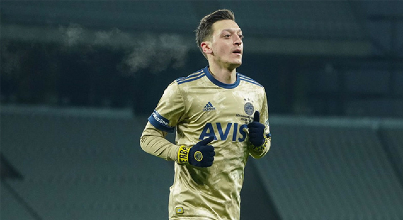 Mesut Özil'in performansı sınıfta kaldı; kritik istatiklerde sıfır çekti!