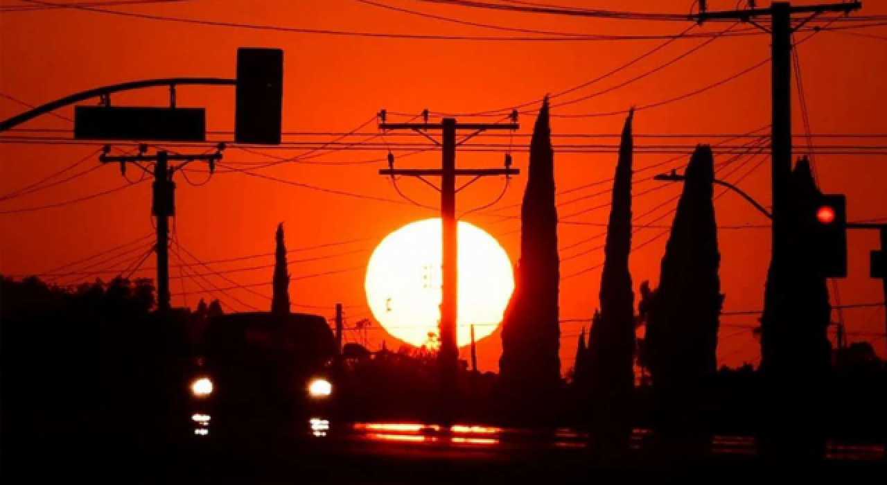 California sıcak hava dalgaları nedeniyle acil durum ilan etti