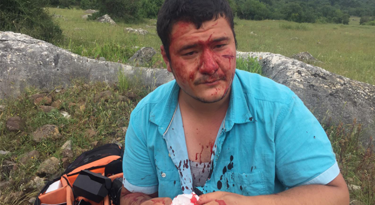 İYİ Partili Türkkan'ın çiftliğinde çekim yapan muhabire saldırı