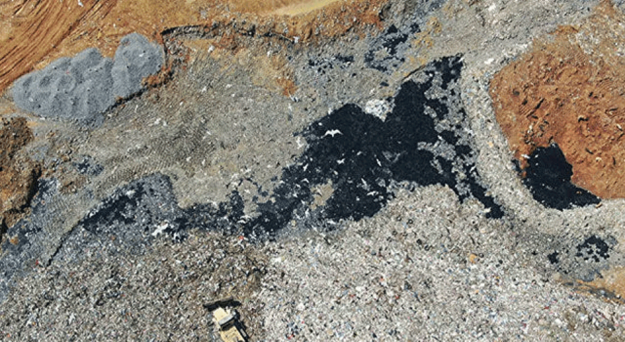 Marmara'dan çıkarılan müsilaj Şile'de toplanıyor