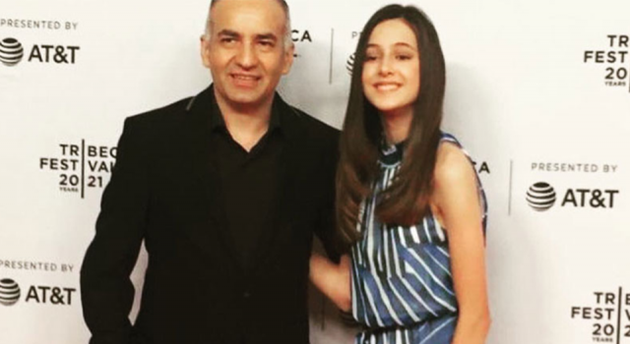 Tiyatro ve sinema oyuncusu Nadir Sarıbacak, Cumhuriyet gazetesine tepkili