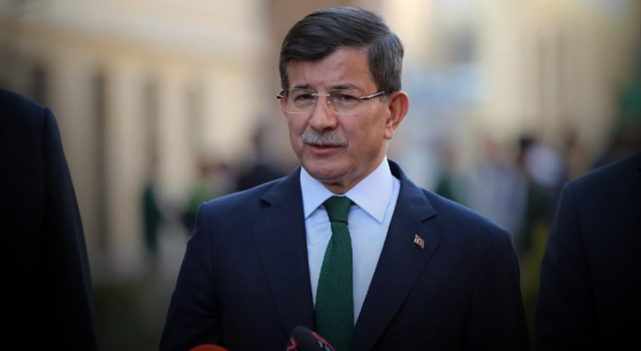 "Çok kötü bir kriz yönetimi sergileniyor; sadece üç uçağın sevk edilmesi büyük bir zaaftır"