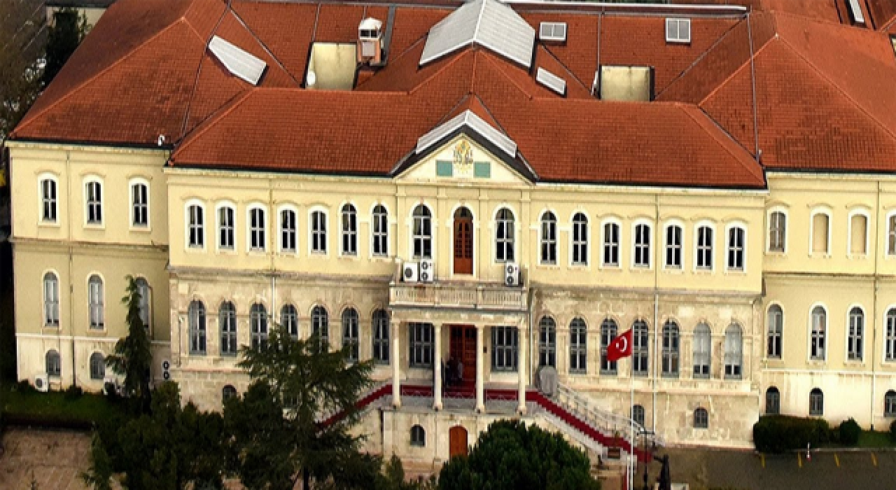 Covid-19 salgını nedeniyle kapalı olan askeri müzeler ziyarete açıldı