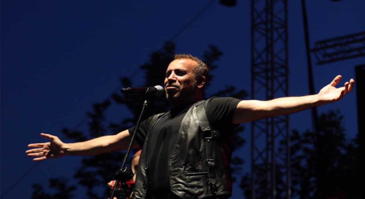 Haluk Levent konser verdi