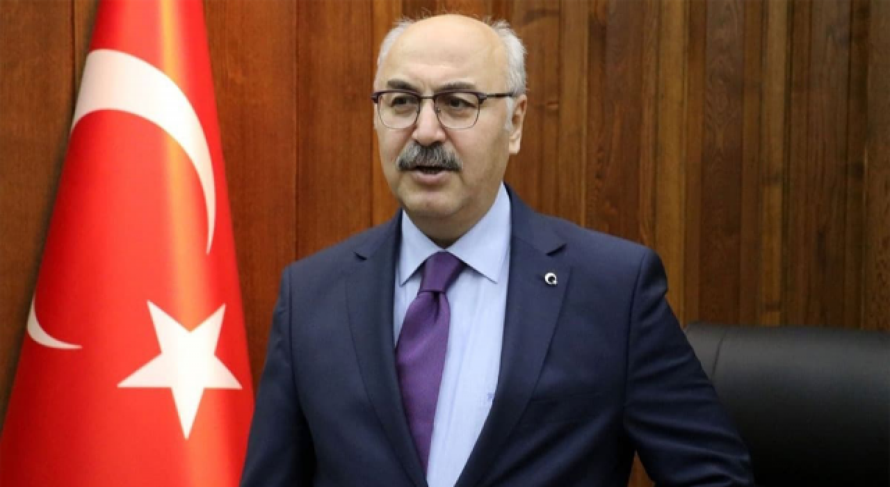 İzmir Valisi, kentte yaşayan yabancı uyruklu kişi sayısını açıkladı