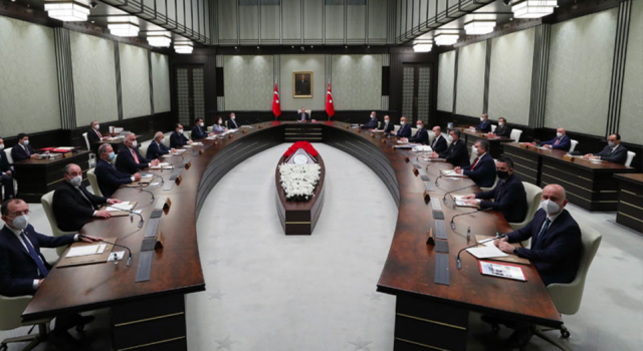 Kabine yarın toplanıyor; gündemde aşılama programı ve bayram tatili var