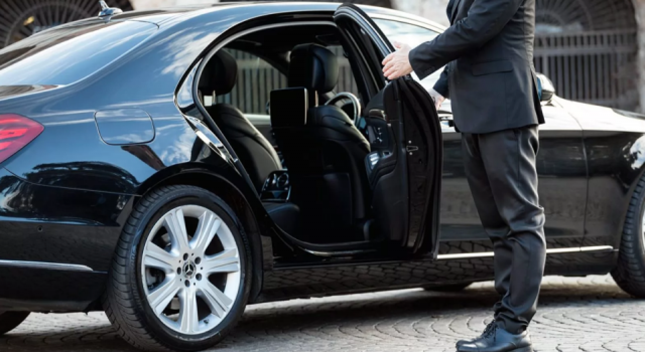 Korsanlar iş başında! Uçak ve otobüse rakip oldular