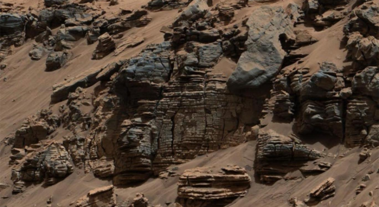 Mars'taki süper tuzlu su, yaşamın izlerini silmiş