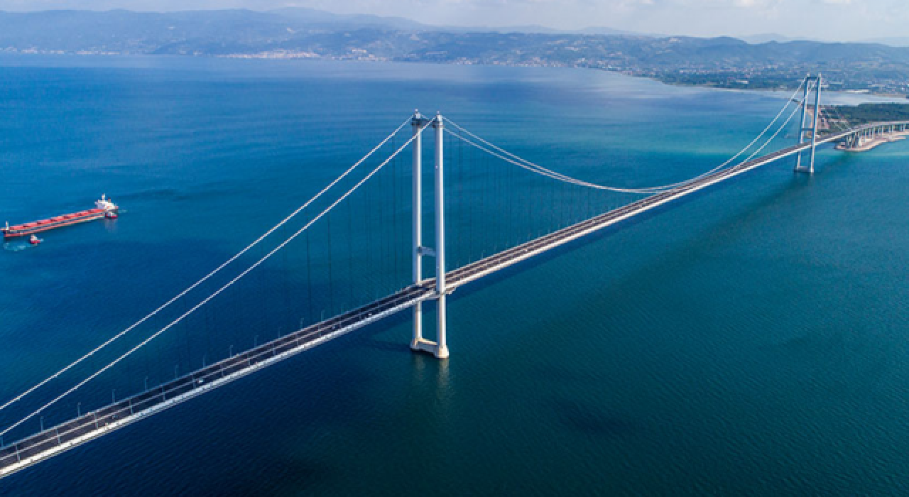 Osmangazi Köprüsü’nden garanti edilenden fazla araç geçti