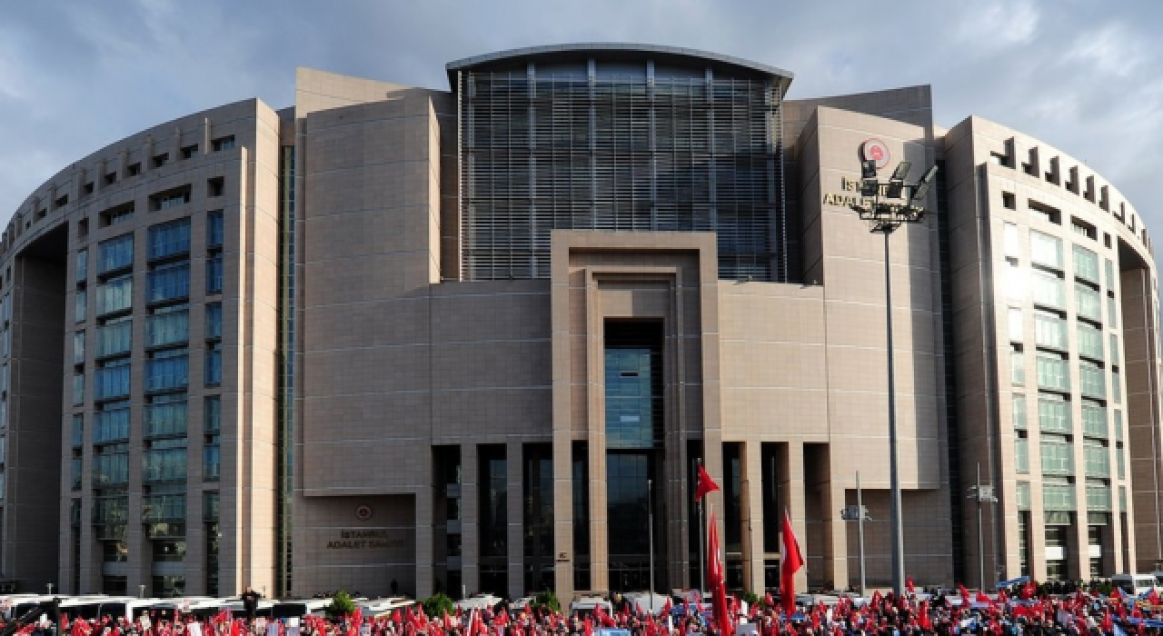 Başörtülü akademisyene saldırı: sanık hakim karşısına çıktı