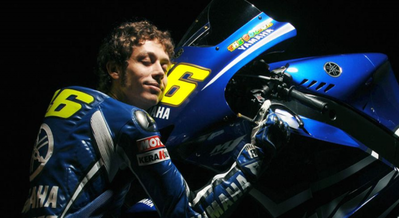 Efsane pilot Valentino Rossi, 21 yıllık MotoGP kariyerini sonlandırıyor