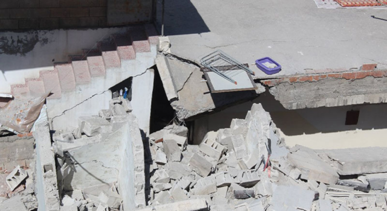 Gaziantep'te yeni yapılan 5 katlı bina çöktü