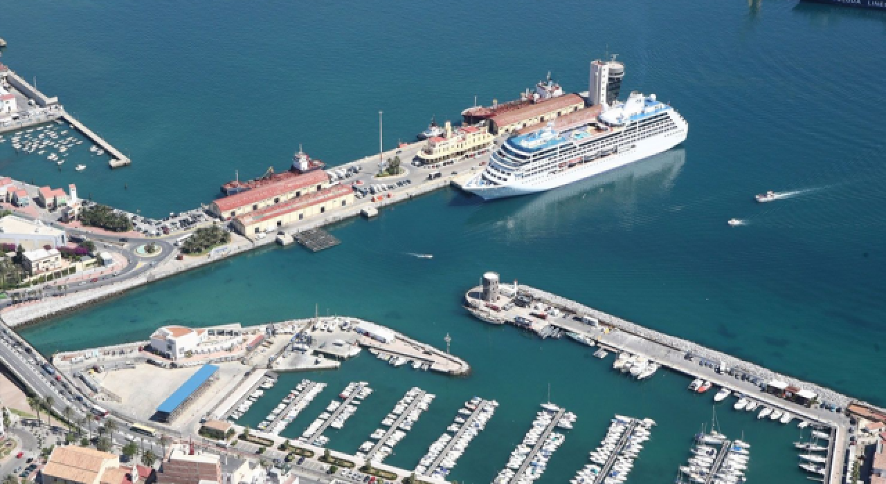 "İspanya, Rus gemilerinin Ceuta Limanı'na girmesine izin vermedi"