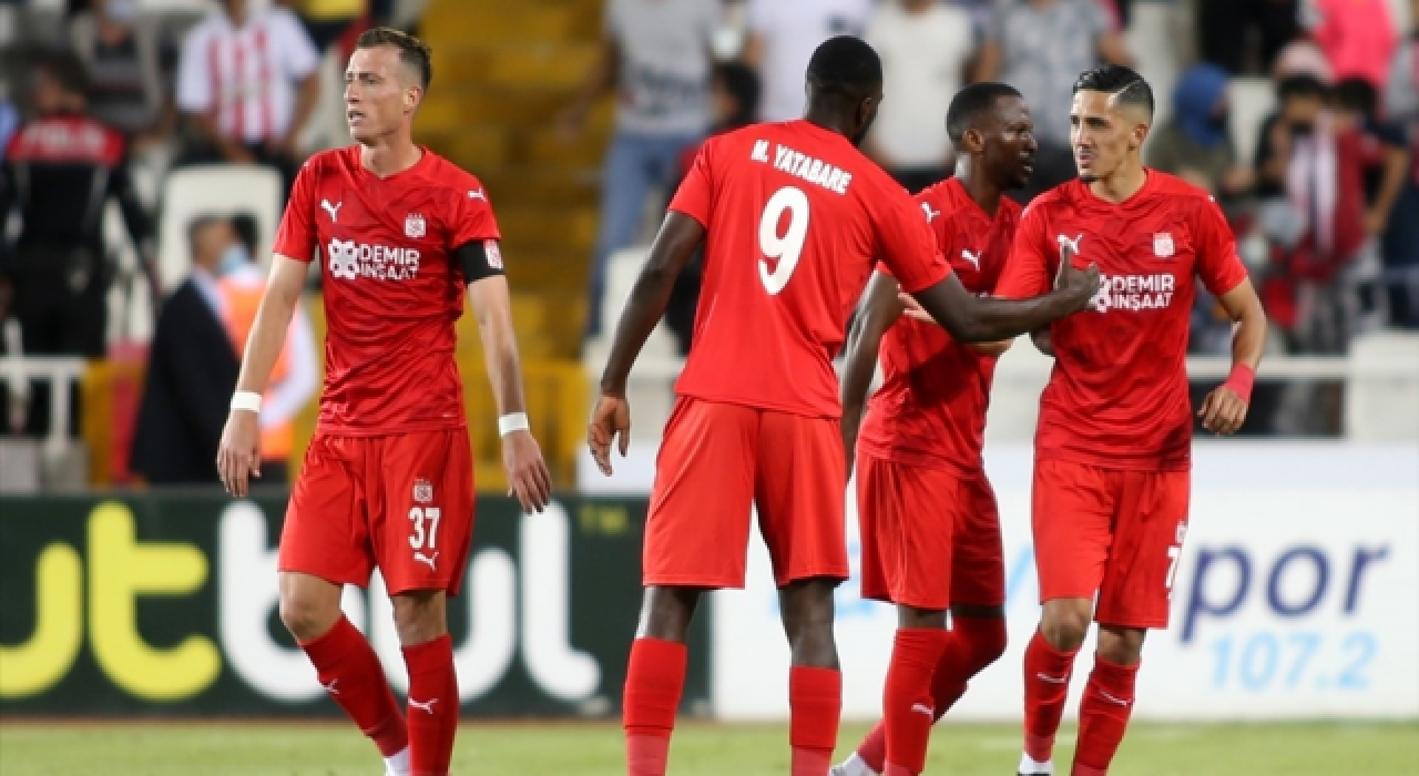 Sivasspor'un, Dinamo Batumi ile oynayacağı maçın kamp kadrosu açıklandı