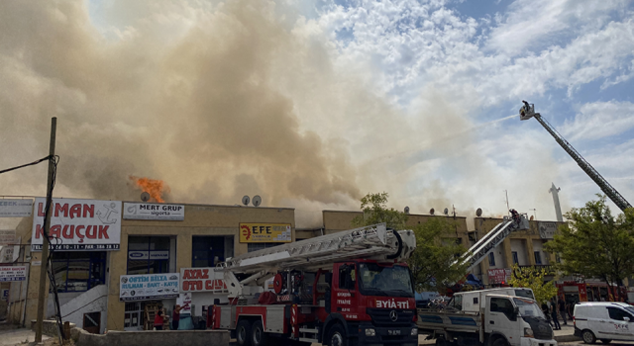 Ankara'da Ostim Organize Sanayi Bölgesinde yangın!