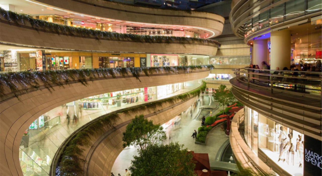 AVM'ler ziyaretçi hedefini salgın bitmeden tutturdu