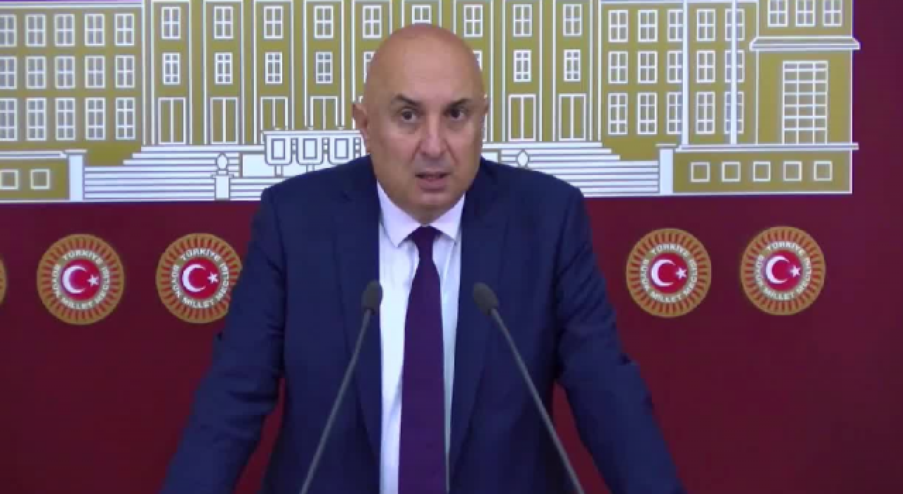 Engin Özkoç: 12 haneden biri yardıma muhtaç