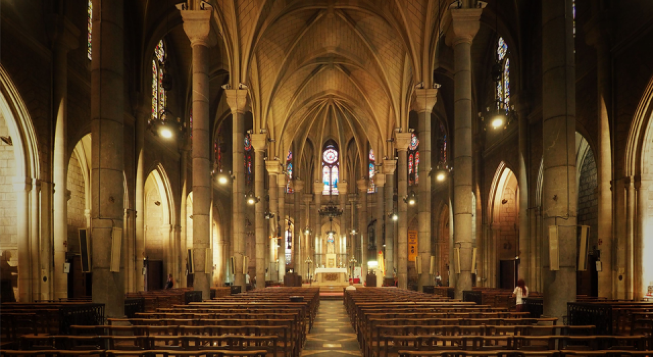 Fransa'da halkın yarısından fazlası Tanrı'ya inanmıyor