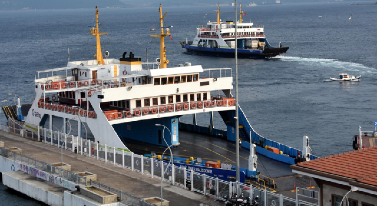 Gökçeada'ya deniz ulaşımı durdu! Feribot seferleri iptal!