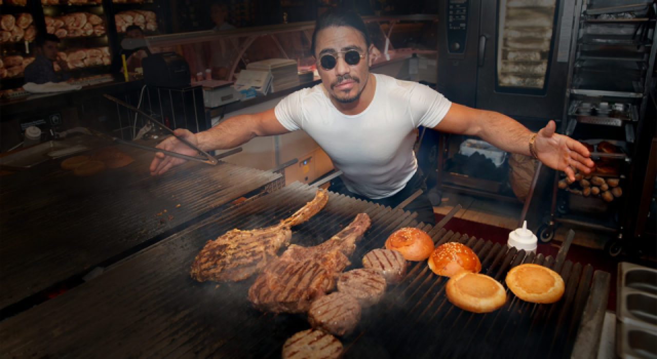 İngiltere’de Nusret tartışması: 8 bin 500 TL’ye biftek