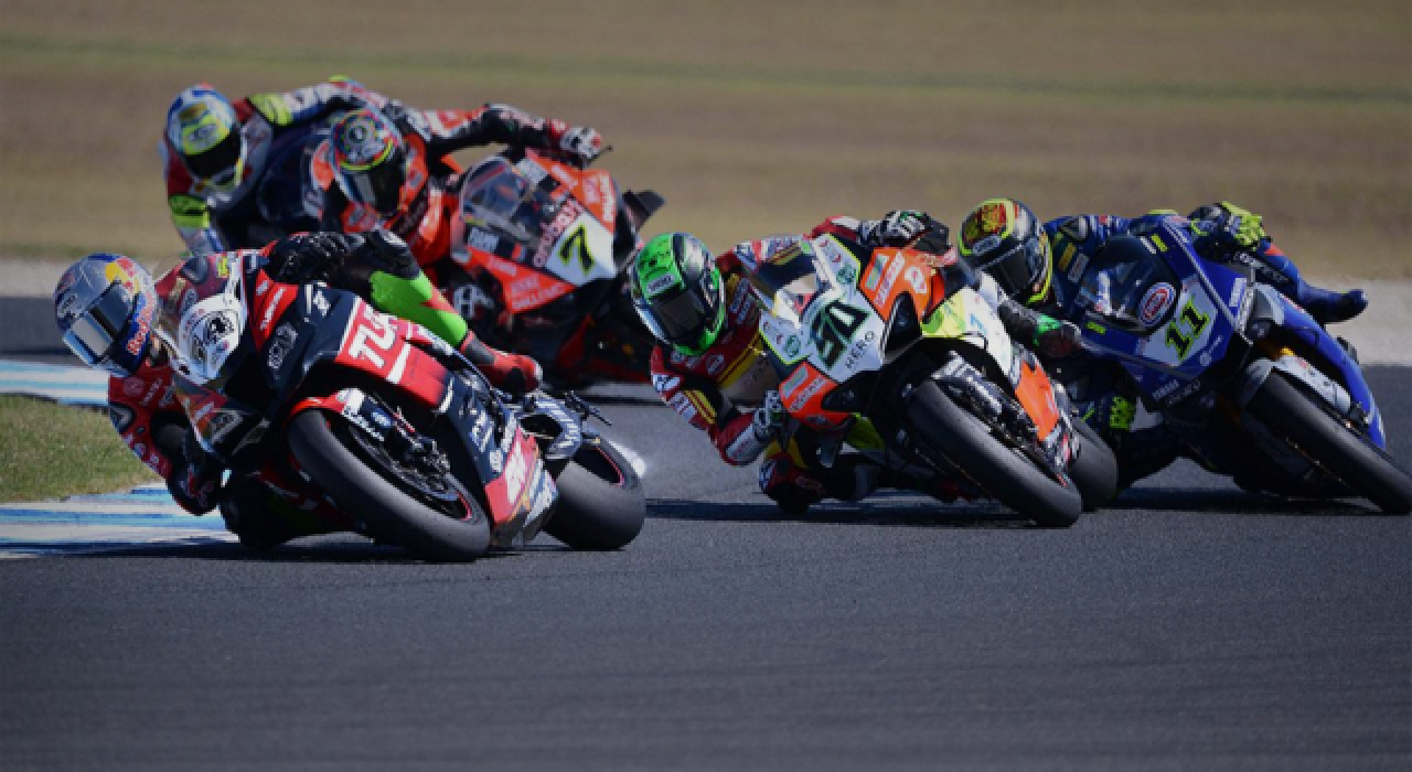 Milli motosikletçiler hafta sonu Portekiz ve ABD'de yarışacak