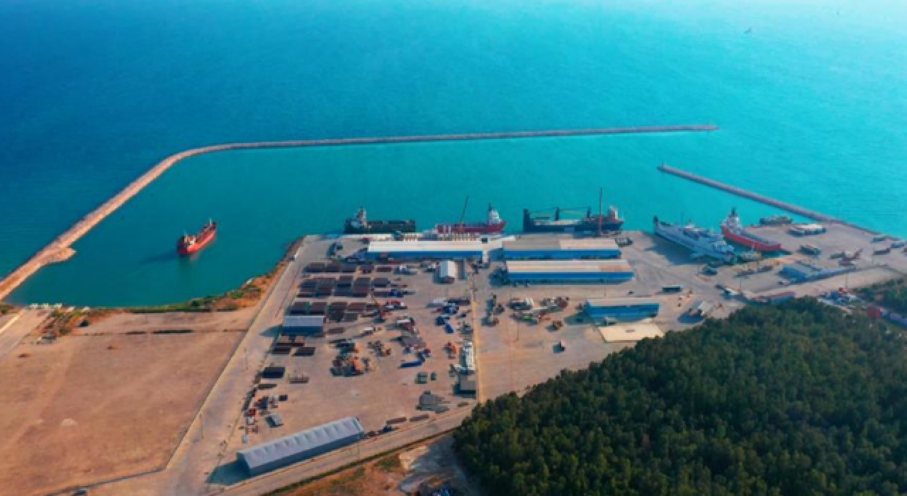 Taşucu Limanı'ndan sonra arkasındaki 714 bin metrekarelik alan ihaleye çıkıyor