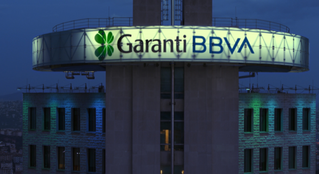 Garanti BBVA, faiz tahminlerine ara verdi