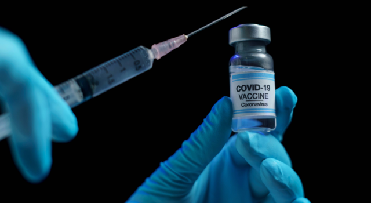 Sağlık Bakanlığından tarihi geçmiş aşı iddialarına yalanlama