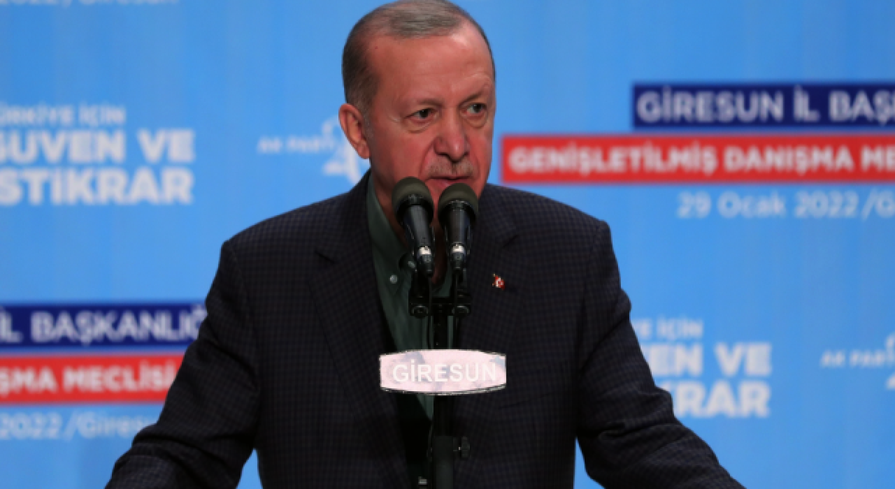 Siyasi ikballerini büyükelçiliklerin kapılarında arıyorlar