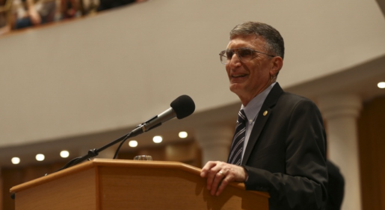 Aziz Sancar: Aşı olmamak başkasına zarar veriyor