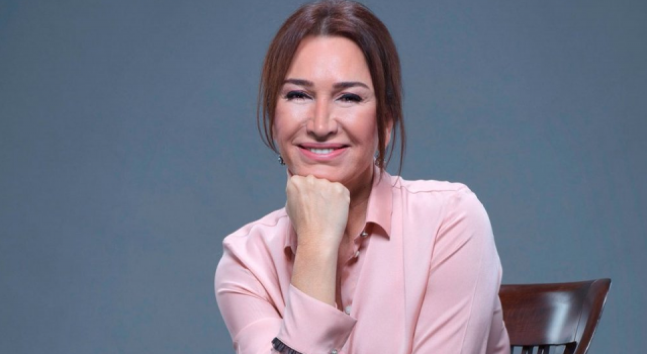 Demet Akbağ 15 yıl sonra sahneye dönüyor