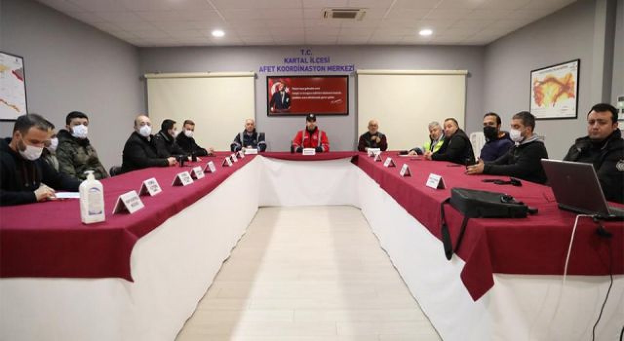 Kartal Belediyesi Karla Mücadele Ekipleri Mesaiye Devam Ediyor