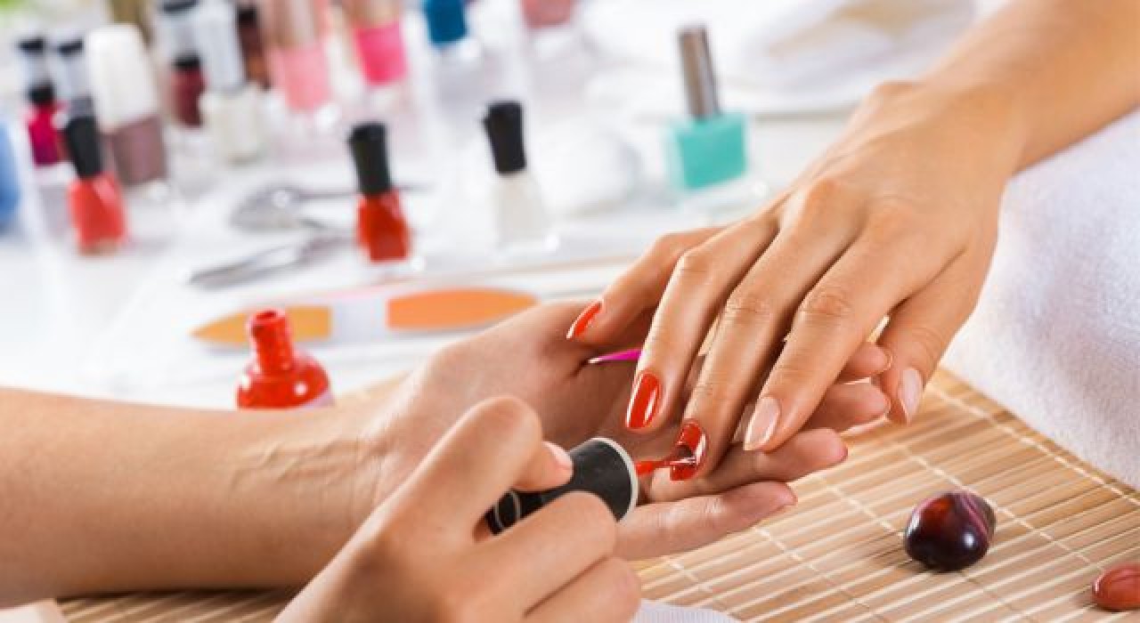 Türk Dermatoloji Derneğinden 'kalıcı oje' uyarısı