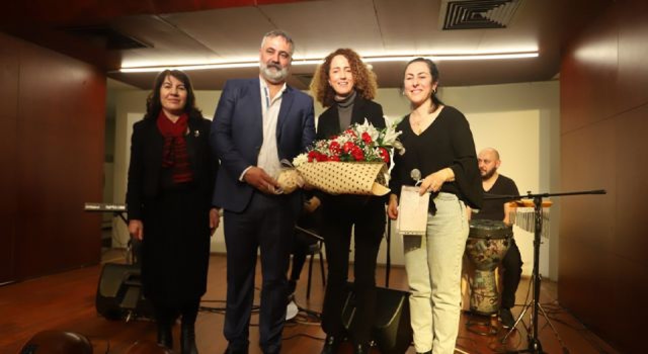 Ünlü Halk Ozanı Âşık Veysel Hayat Verdiği Türküler ile Anıldı