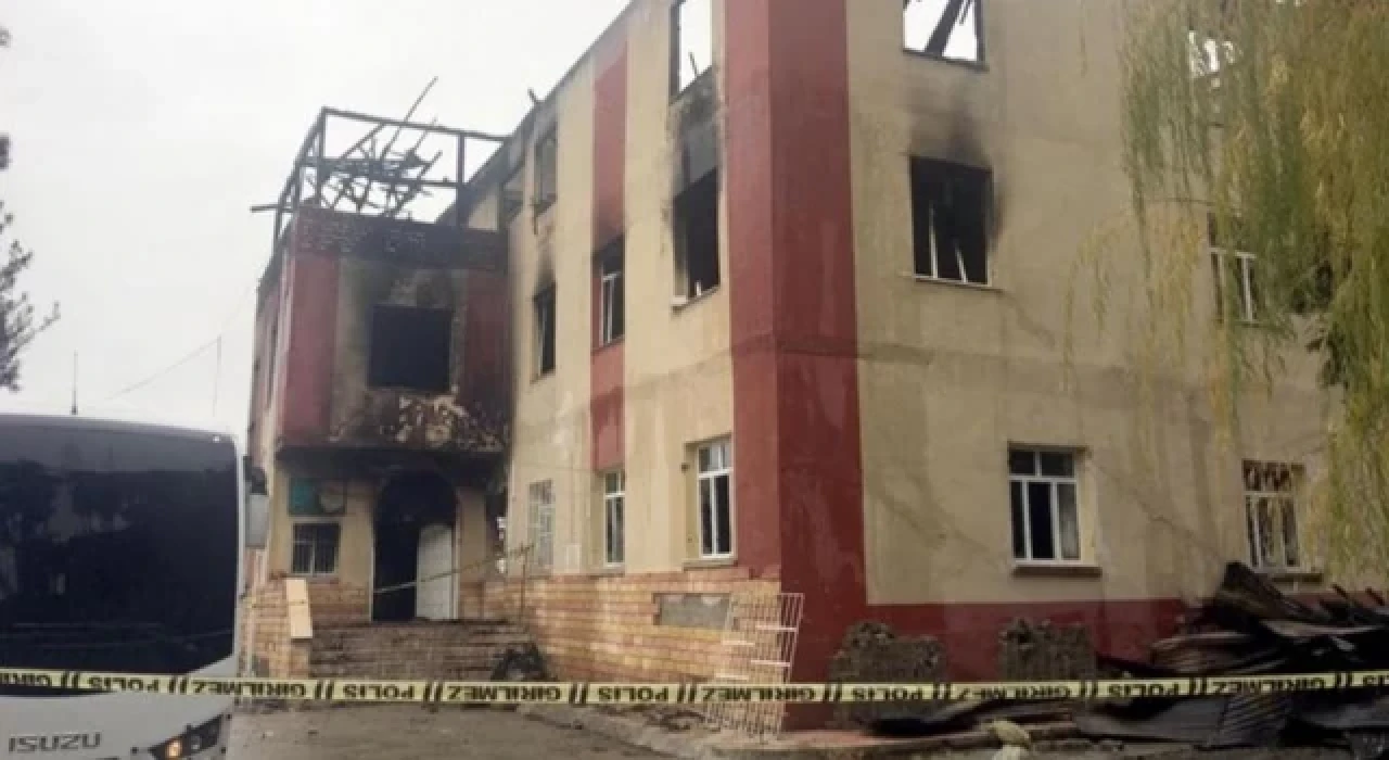 Aladağ'da 12 kişinin yaşamını yitirdiği yurt yangını davasında karar çıktı