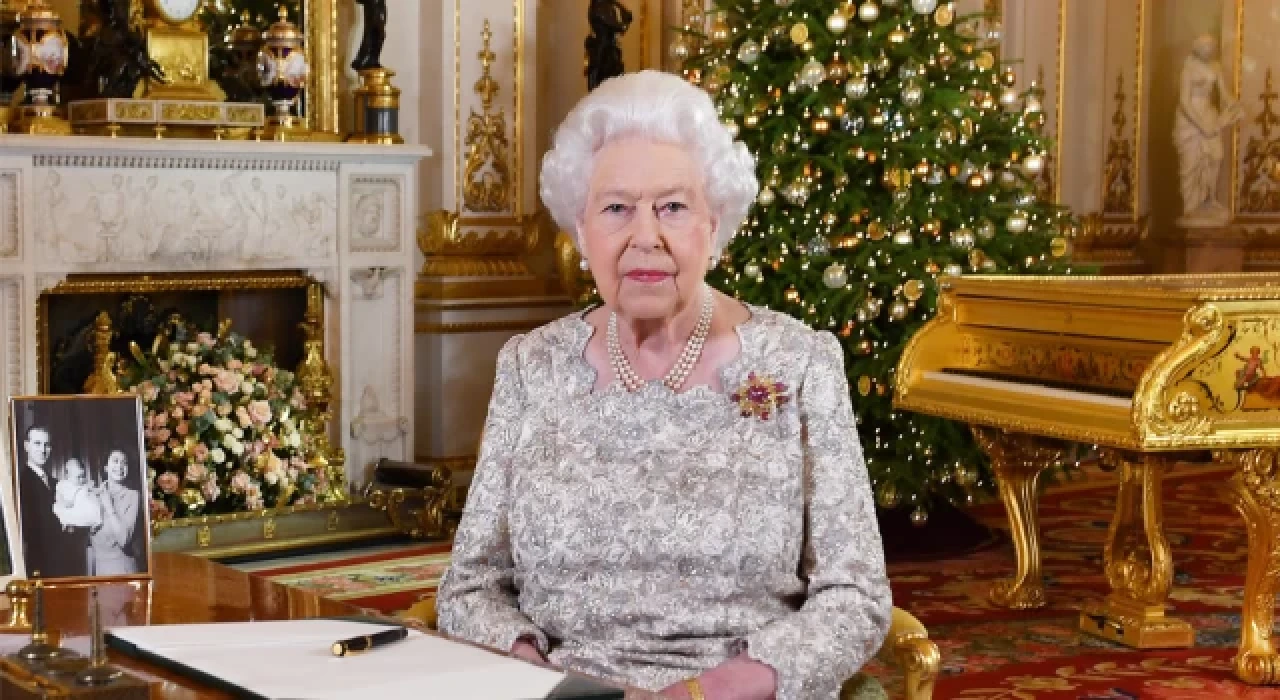 Her 3 kişiden 1'i: Kraliçe artık emekli olmalı diyor