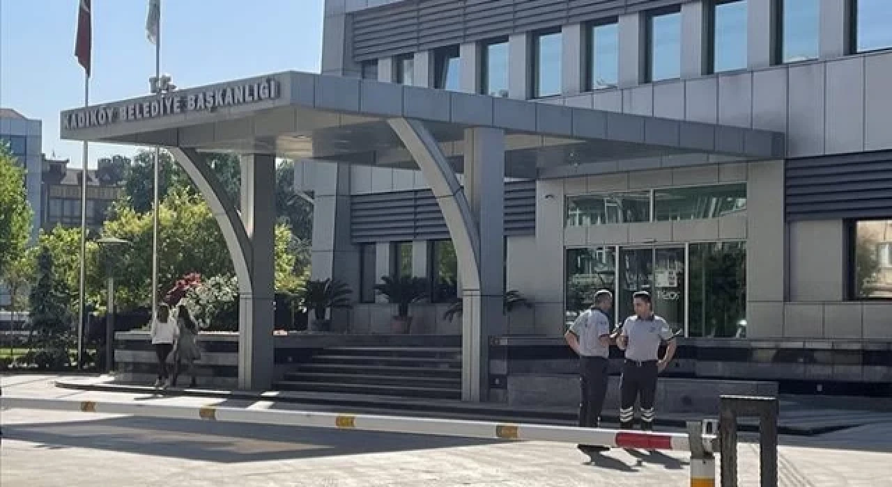 Kadıköy Belediyesindeki soruşturmada 32 kişi tutuklandı