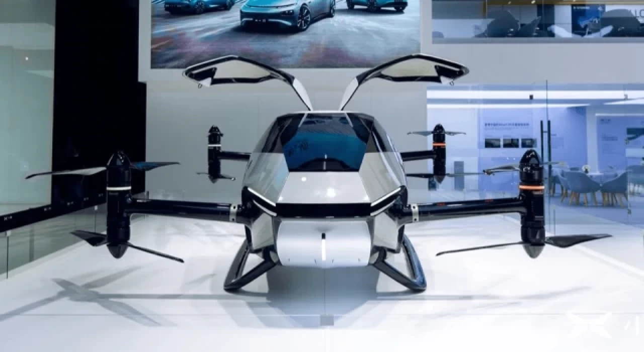 Uçan otomobilin tanıtımı yapıldı