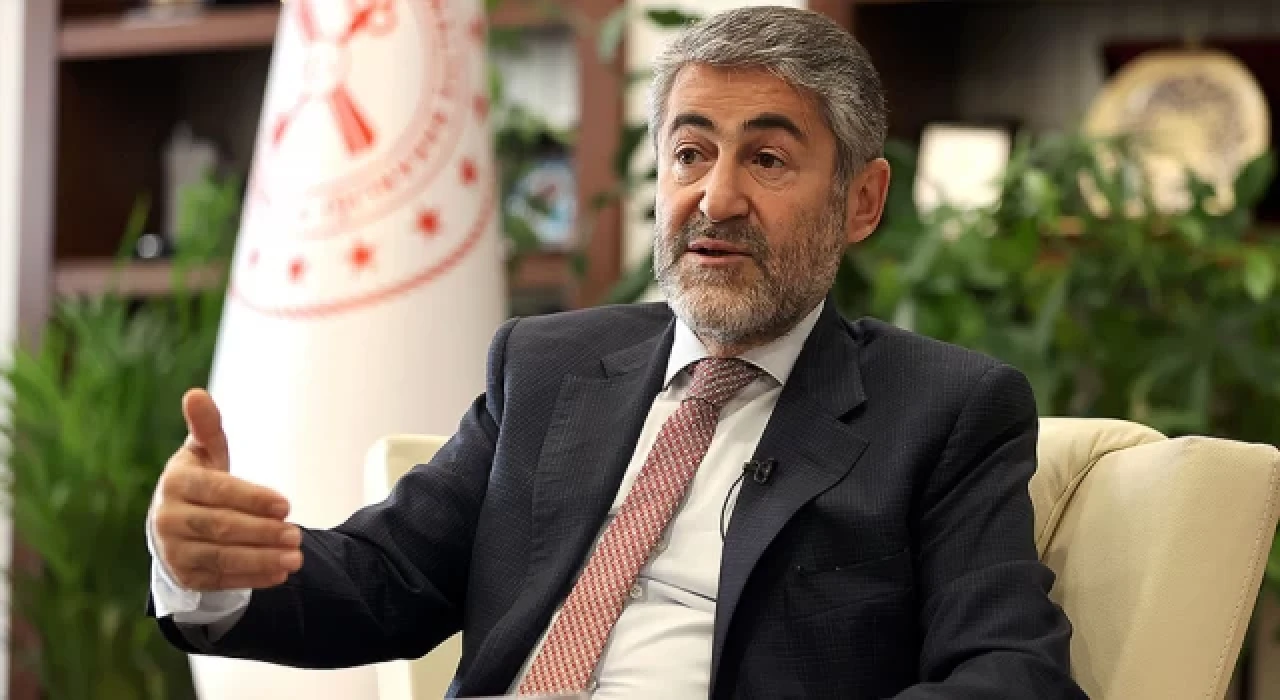 Bakan Nebati'den Marmaris açıklaması: 55 helikopter, 20 uçak, 8 İHA, 105 bin gönüllü var