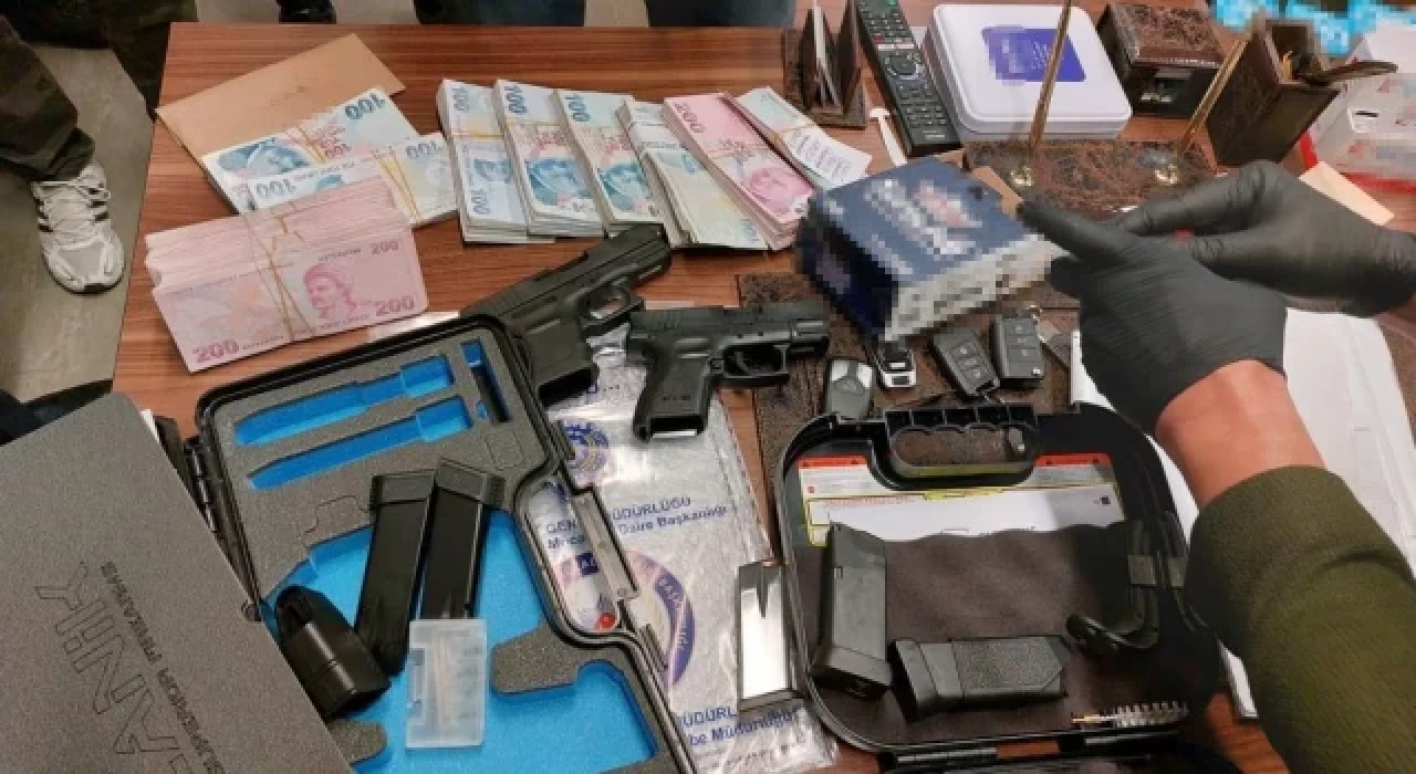 ”Demir Yumruk” operasyonunda 8 bin 690 banka hesabı ile bir özel uçağa el konuldu