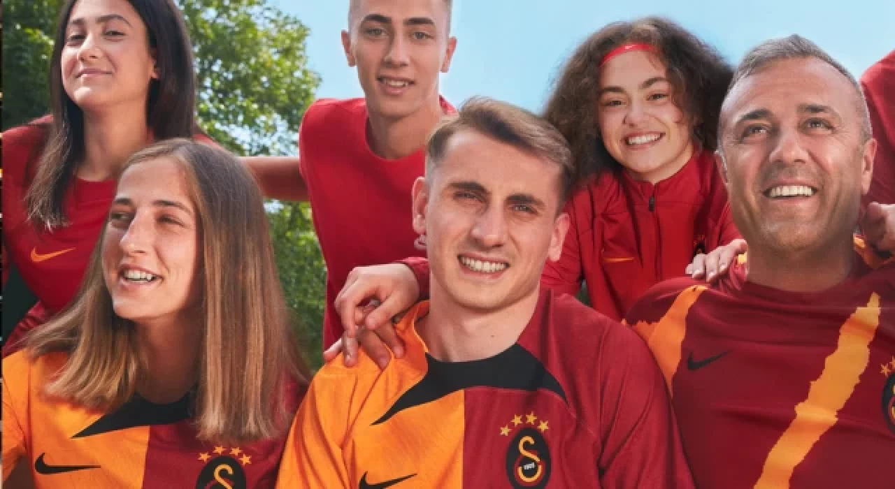 Galatasaray yeni sezon formasını tanıttı, fiyatlar belli oldu