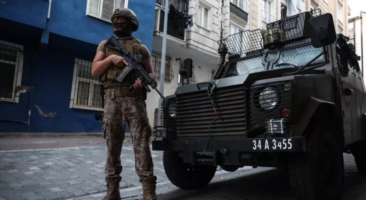 İstanbul'da uyuşturucu operasyonunda 18 adrese baskın yapıldı